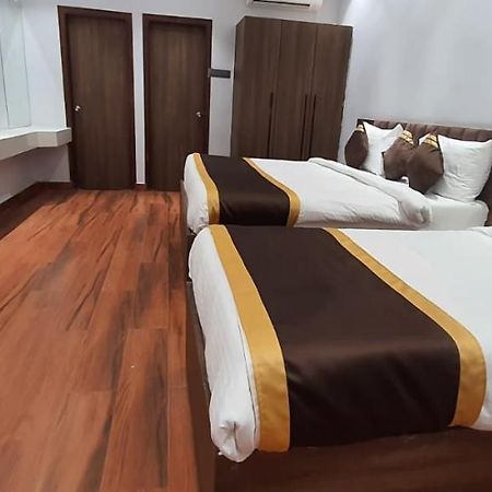 Hotel Citrus Lakhnau Kültér fotó