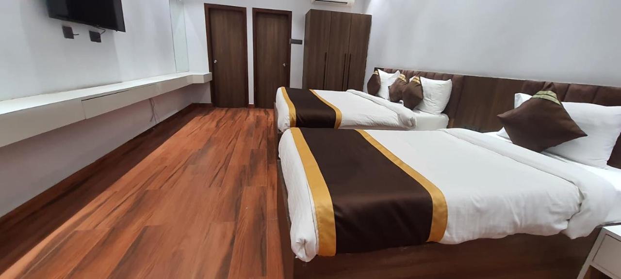 Hotel Citrus Lakhnau Kültér fotó